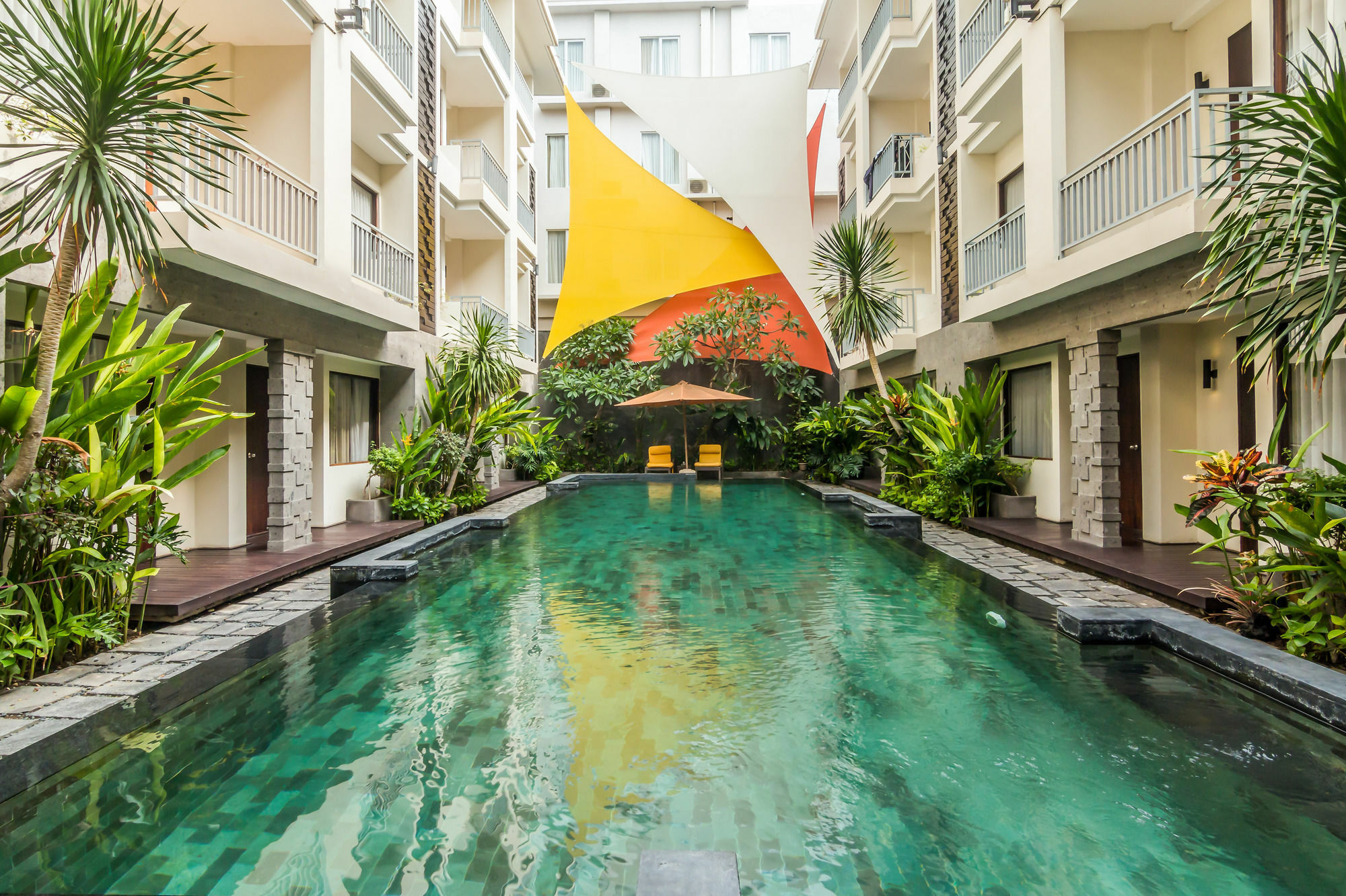 Zen Rooms Legian Dewi Sri クタ エクステリア 写真